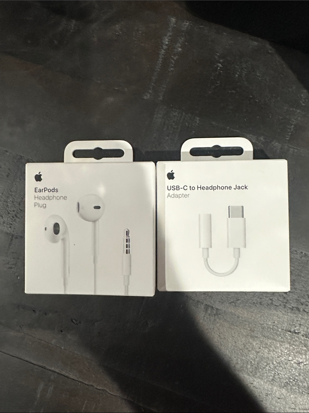 Apple White EarPods with USB-C to Headphone Jack Adapter